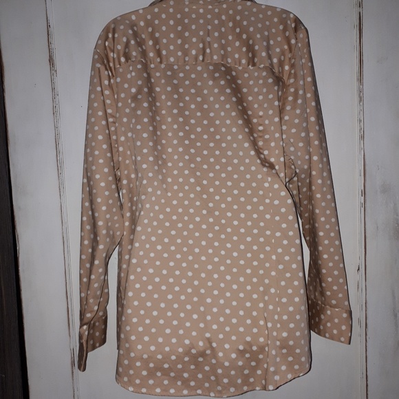Lane Bryant Tan Polka Dot Blouse - Size 3X??? - Picture 5 of 7